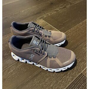 On Cloud running sneakers, barely worn